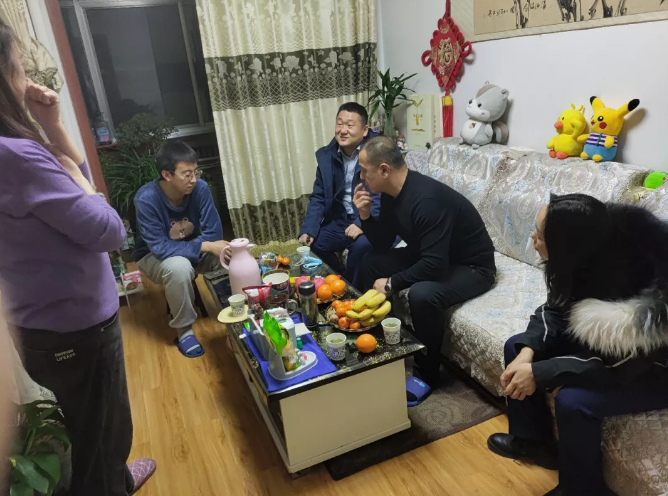 星空体育-星空·体育（中国）官方网站 - 登录入口
产业开发板块深入开展员工家访活动(图2)