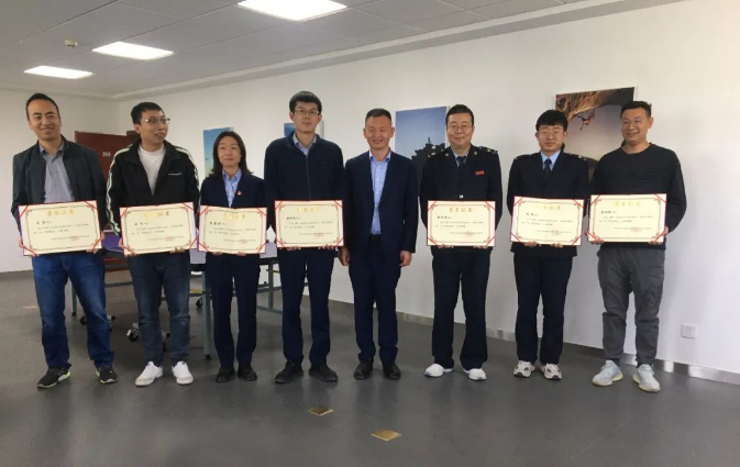 星空体育-星空·体育（中国）官方网站 - 登录入口
团委举办“庆五一、迎五四”球类联谊比赛(图3)