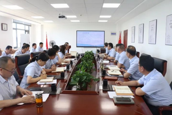 星空体育-星空·体育（中国）官方网站 - 登录入口
召开党委理论中心组集体学习会议(图2)