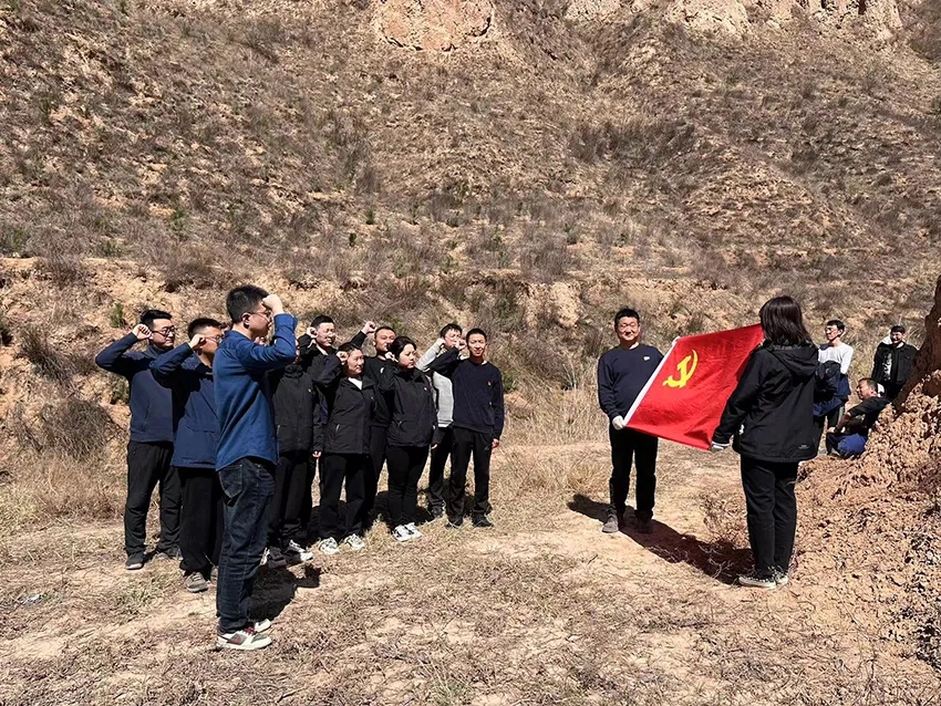 星空体育-星空·体育（中国）官方网站 - 登录入口
开展义务植树活动(图3)